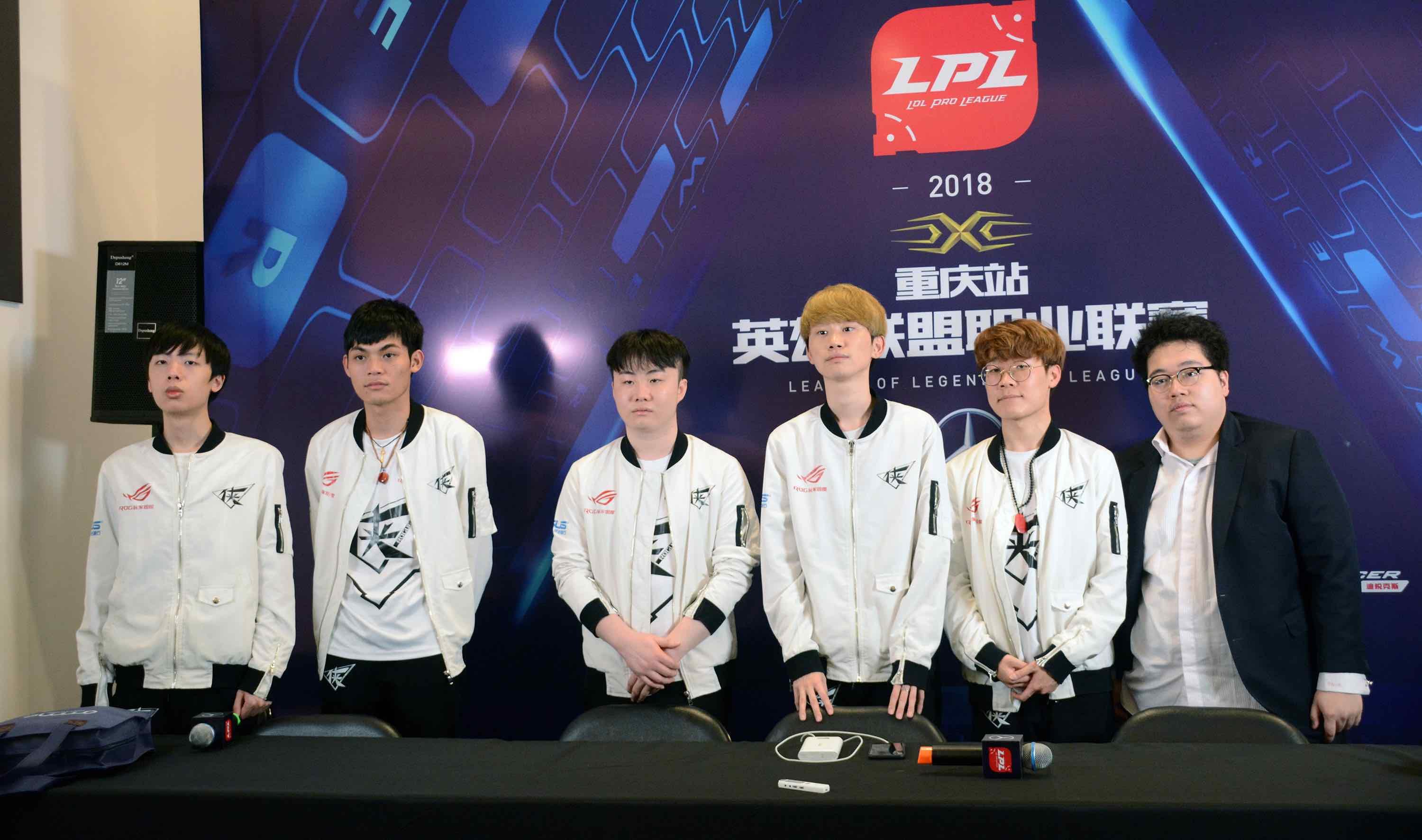 后的胡荷韬 后的胡荷韬