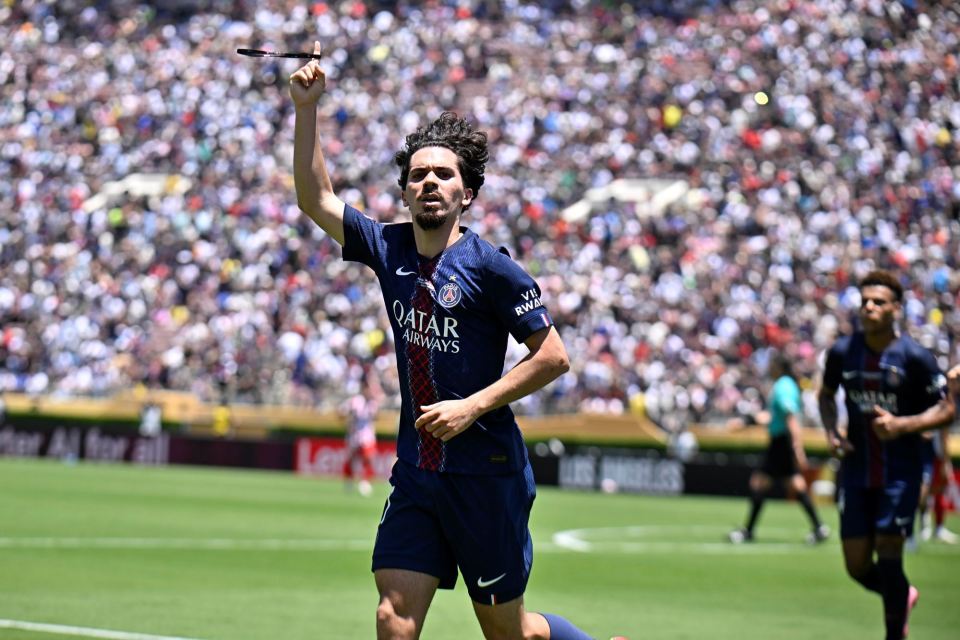 让他感到自 让他感到自